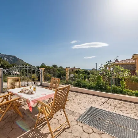 Dom wakacyjny Affittasardegna-villino Panna Cala Gonone